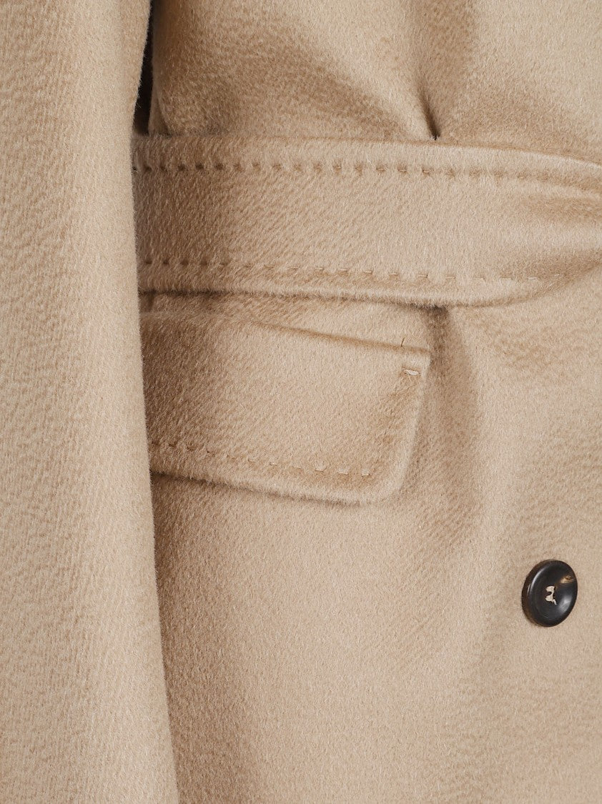 Max Mara Tailored Camel Coat With Wide Lapel Collar