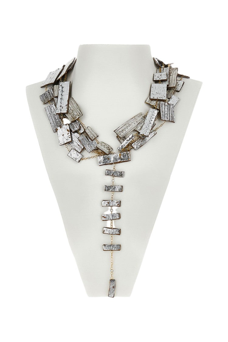 Gfw Artistic Hand-Dyed Silver Necklace With Classic Clasp