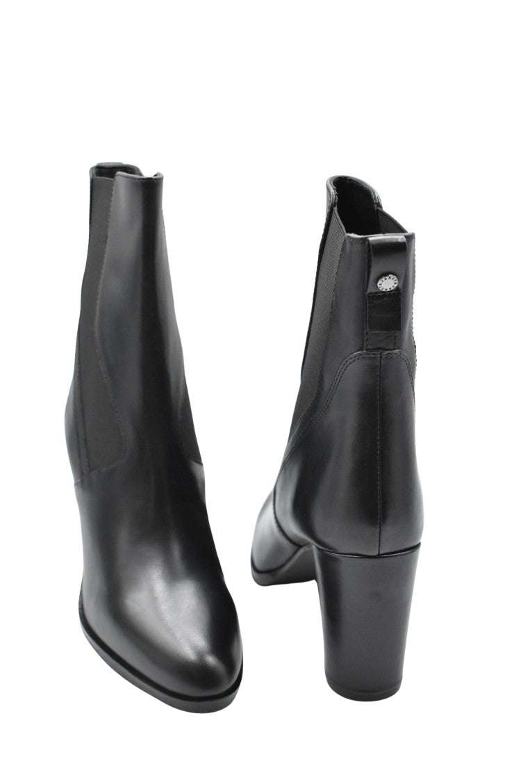 Janet & Janet Pointed Toe Black Ankle Boots