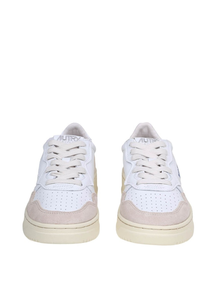 Autry Sneakers In Leather And Suede Color White