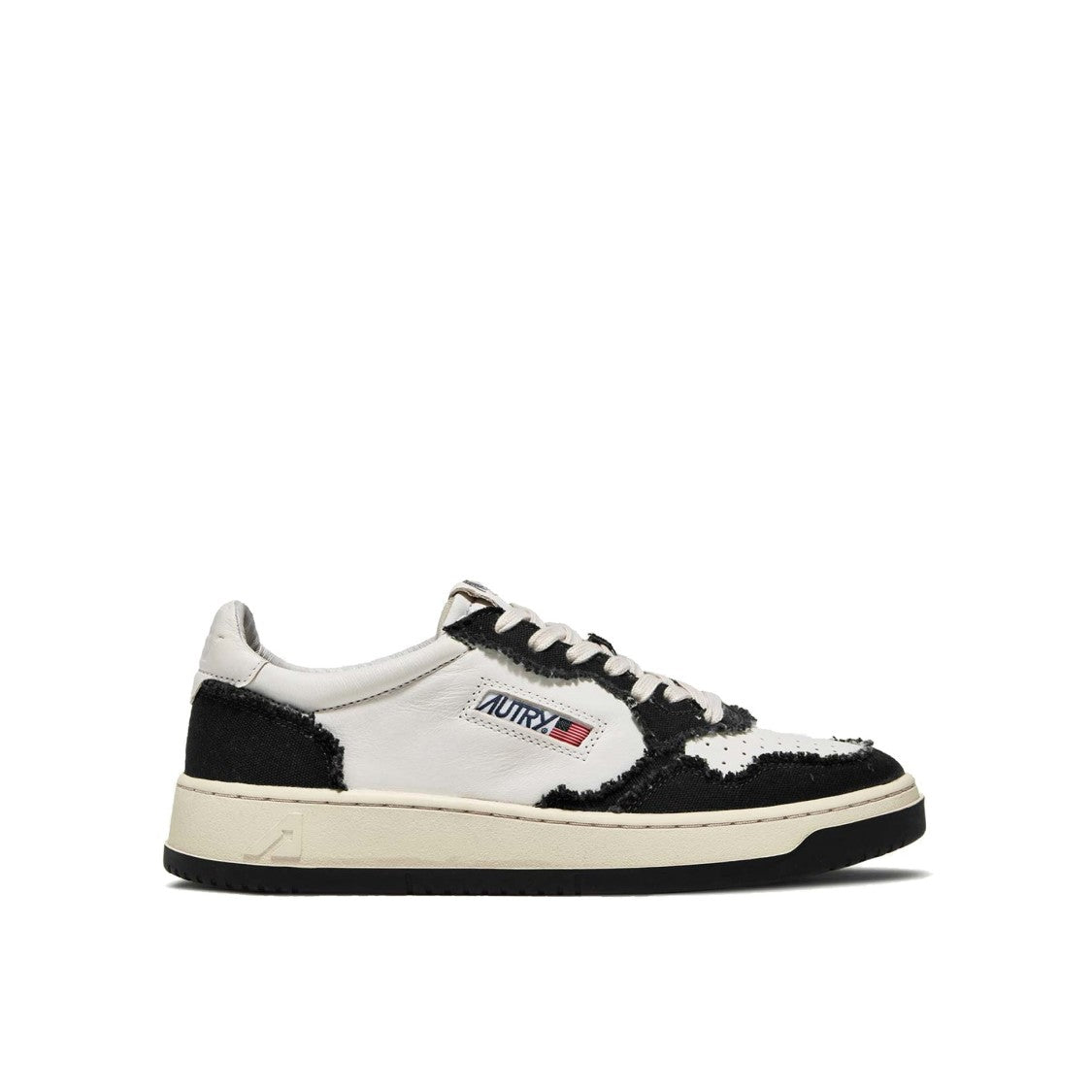 Autry Medalist Leather Sneakers With Embroidered Logo And Vintage-Inspired Sole