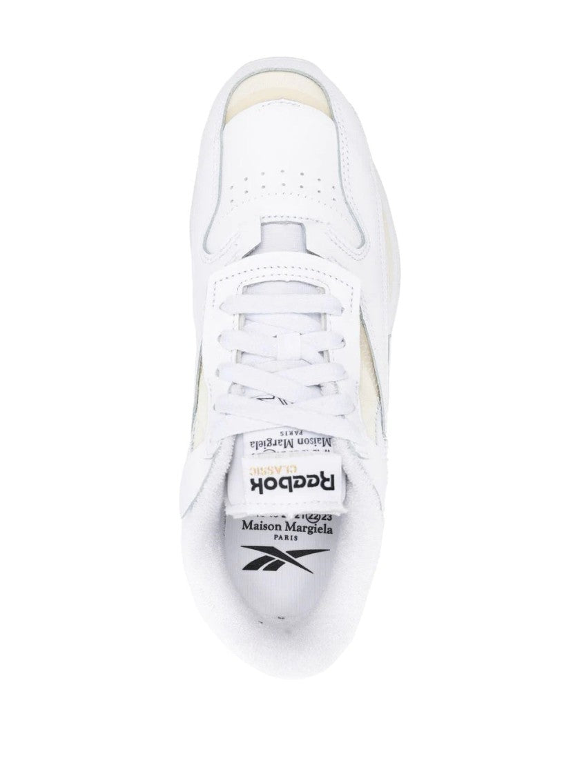 Maison Margiela Minimalist White Leather Sneakers With Lace-Up Design
