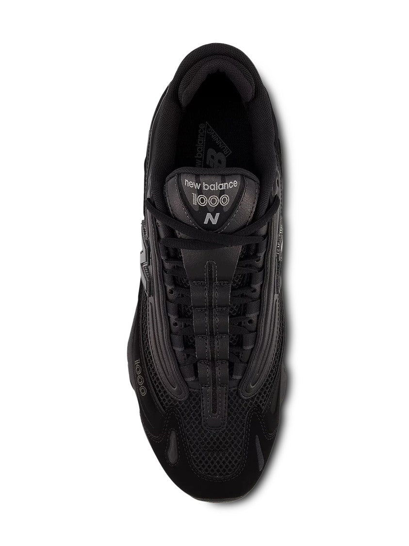 New Balance Streamlined All-Black Sneakers With Cushioned Sole