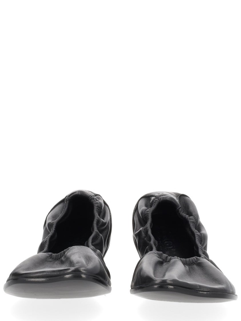 Mm6 By Maison Margiela Pointed Toe Gathered Leather Flats