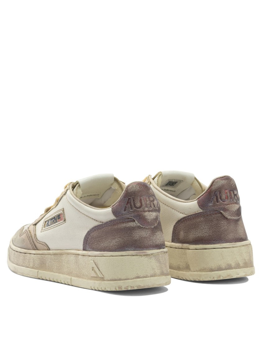 Autry "Medalist Low Super Vintage" Sneakers