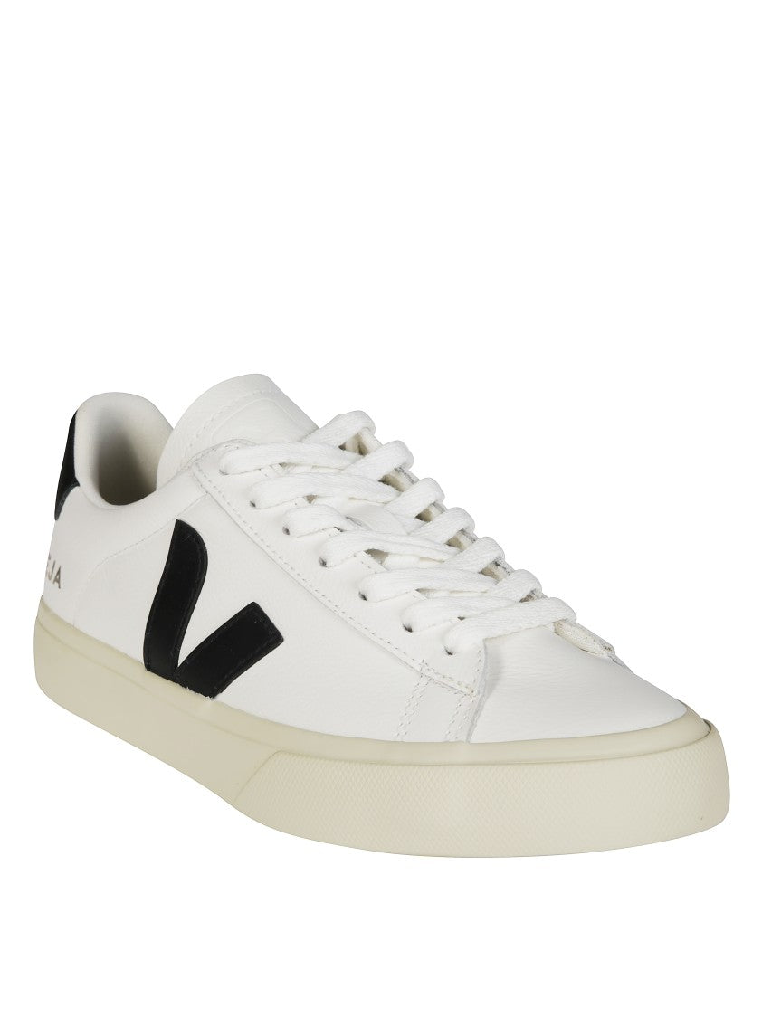 Veja Low-Top Sneakers With Contrasting Logo
