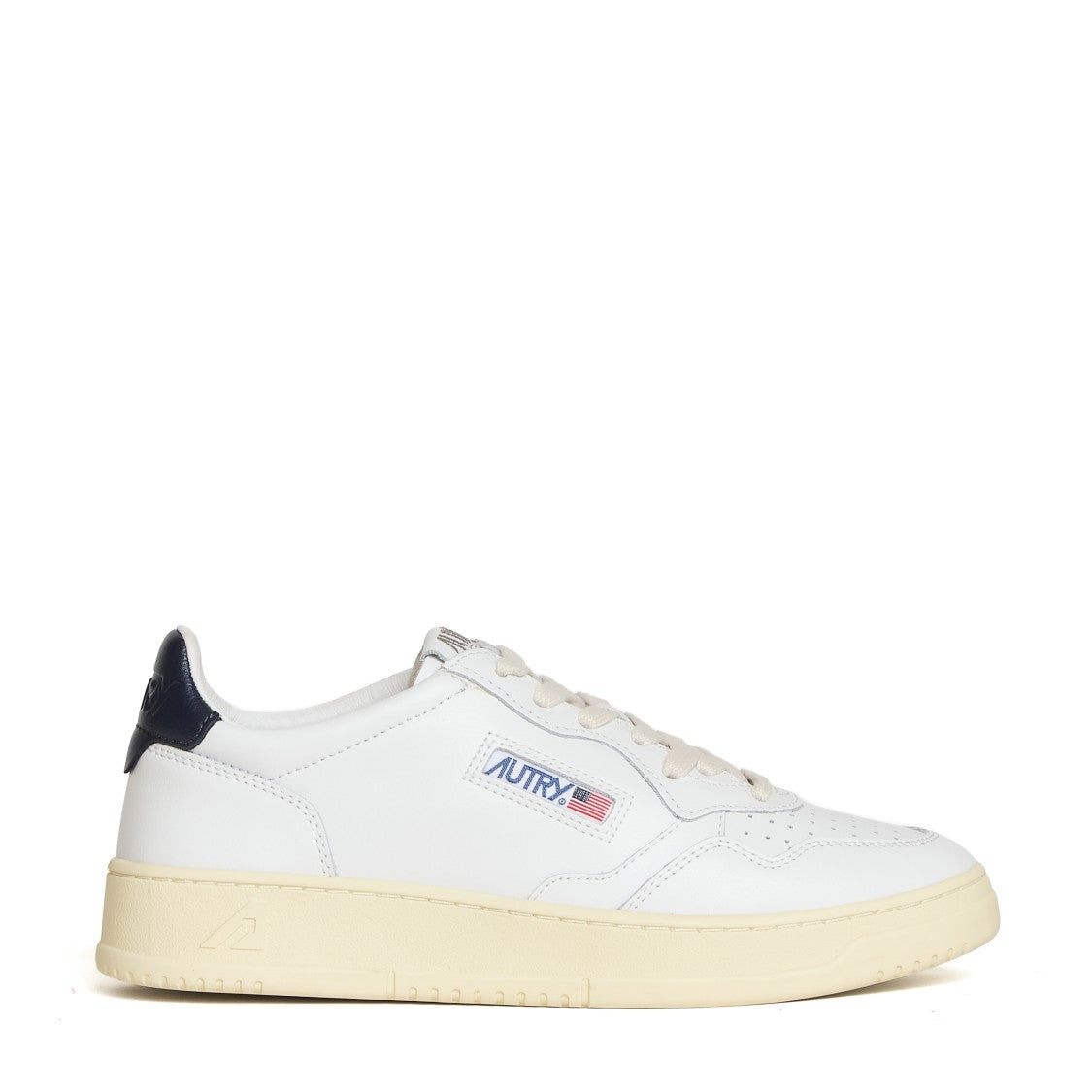 Autry Medalist Low Sneakers In White Leather, Space