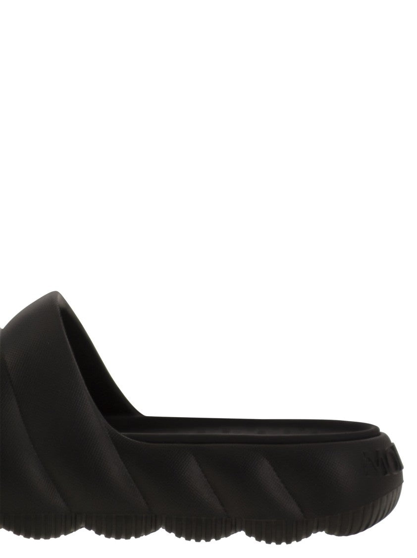 Moncler Quilted Black Eva Lilo Slides
