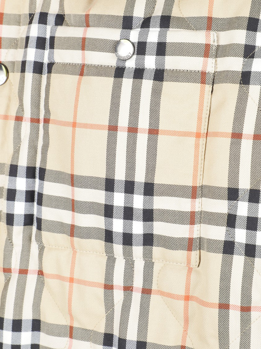 Burberry Quilted Black Coat With Classic Collar And Check Pattern Lining