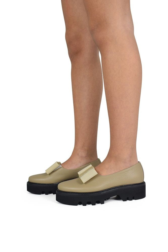 Walter Steiger Beige Patent Leather Smoking Shoes