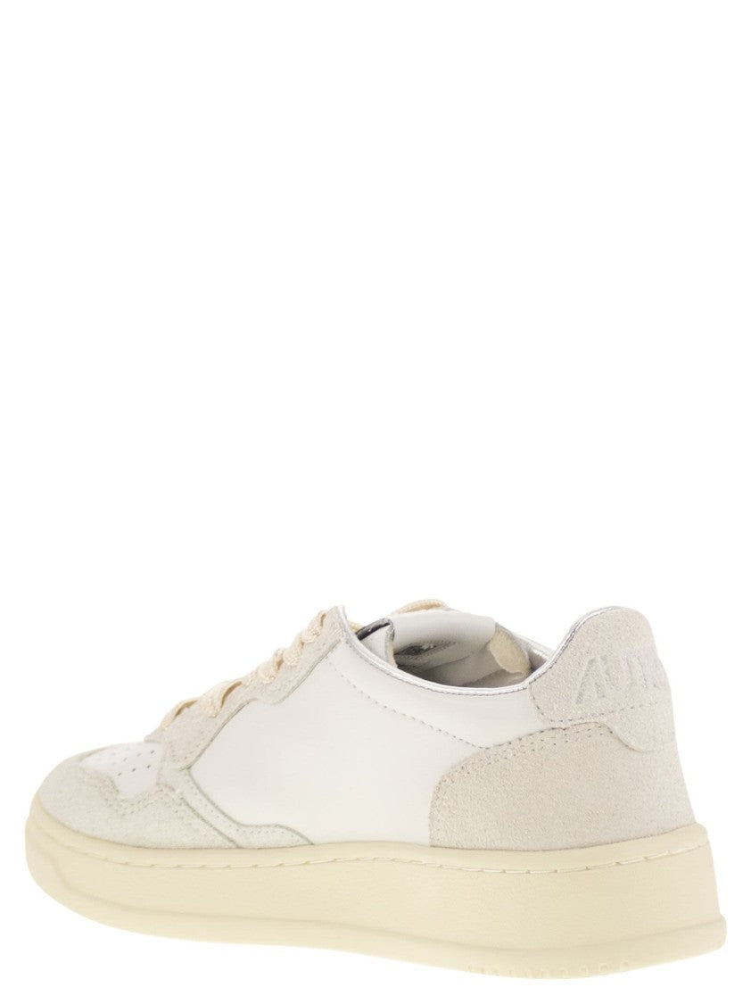 Autry Medalist Low - Sneakers With Two-Tone Glitter