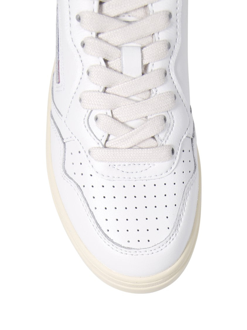 Autry Medalist Low Sneakers