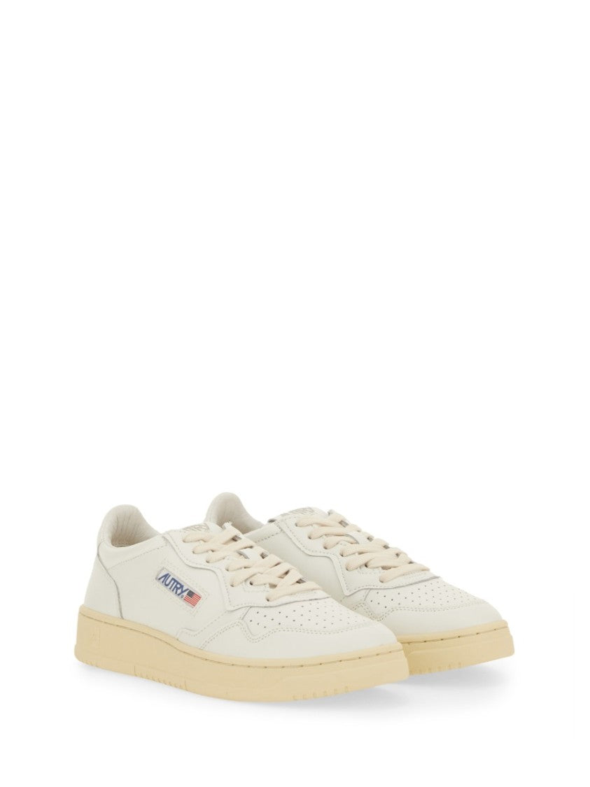 Autry Medalist Low Perforated Cow Leather Sneakers