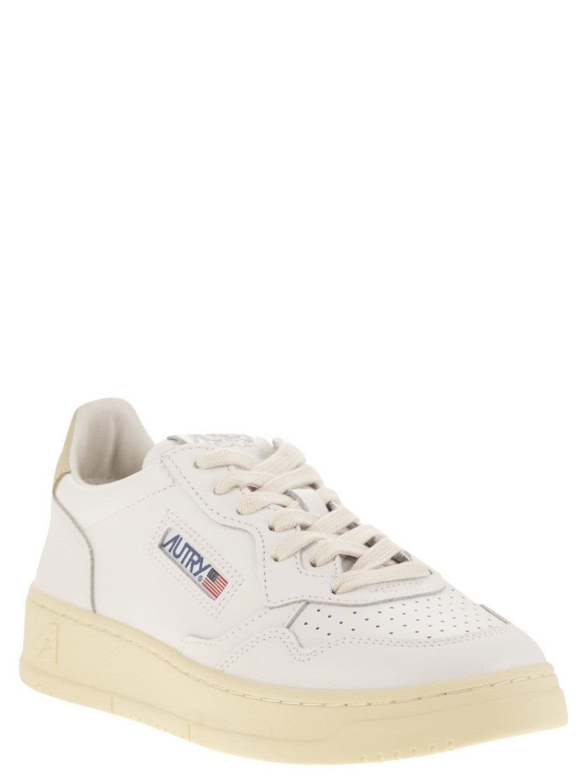 Autry Medalist Low - Leather Sneakers