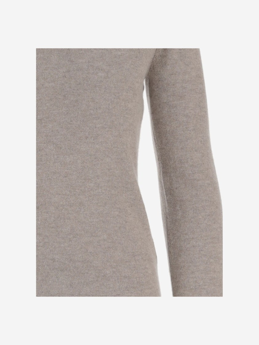 Allude V-Neck Cashmere Sweater With Ribbed Details