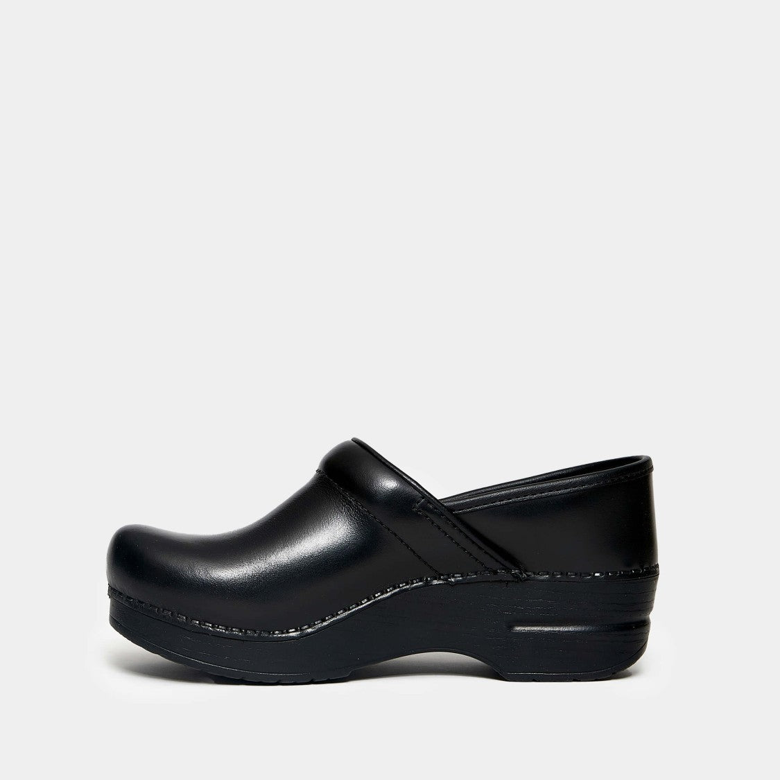 Dansko Professional Clog In Black Shiny Leather