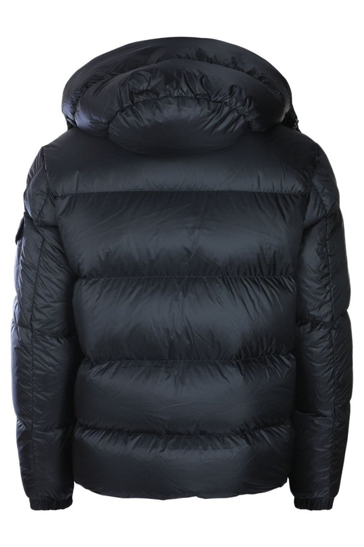 Moncler Finish Hooded Puffer Jacket With Quilted Design