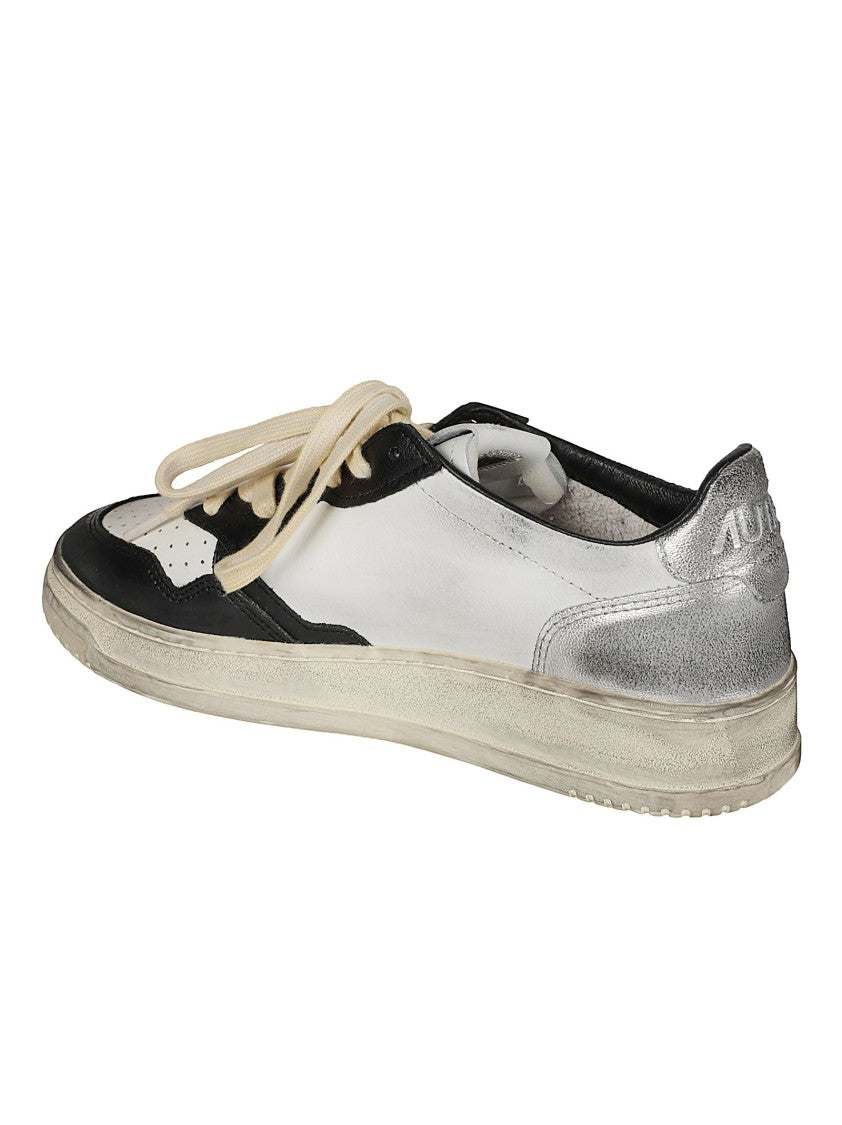 Autry Vintage-Inspired Low-Top Sneakers With Perforated Detailing
