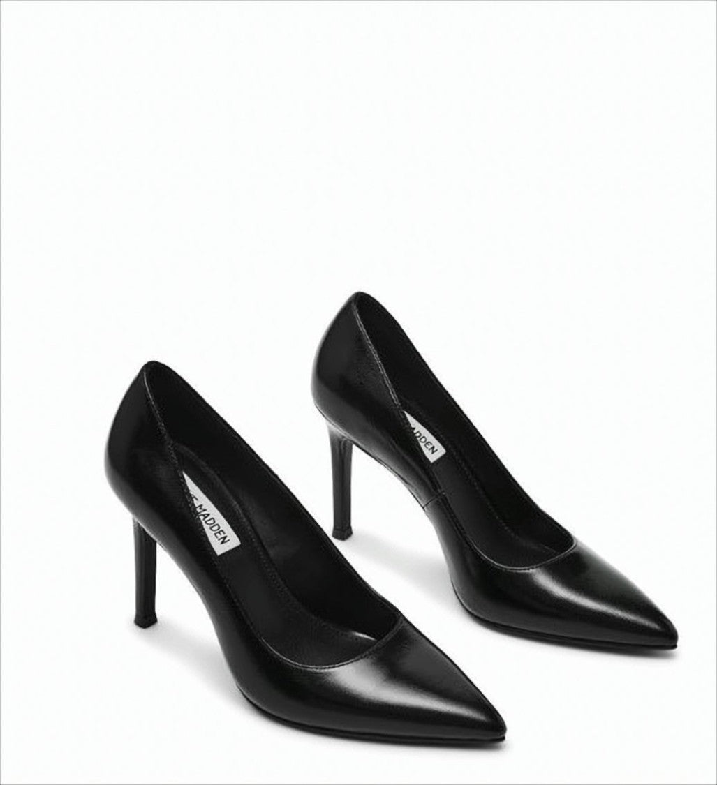 Steve Madden Secured Blush Leather Pump