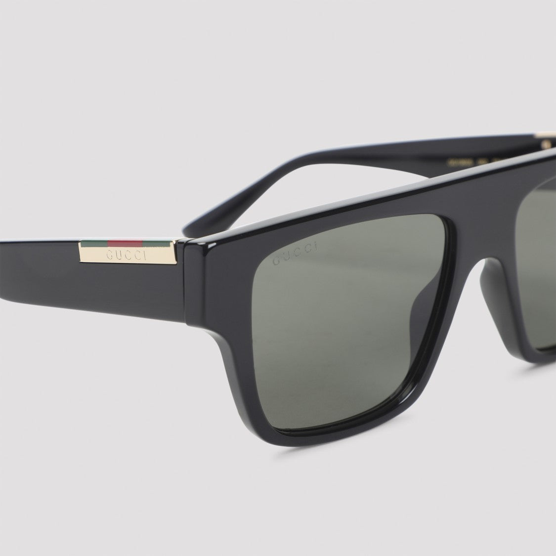 Gucci Bold Rectangular Frame Sunglasses With Gold-Tone Accents