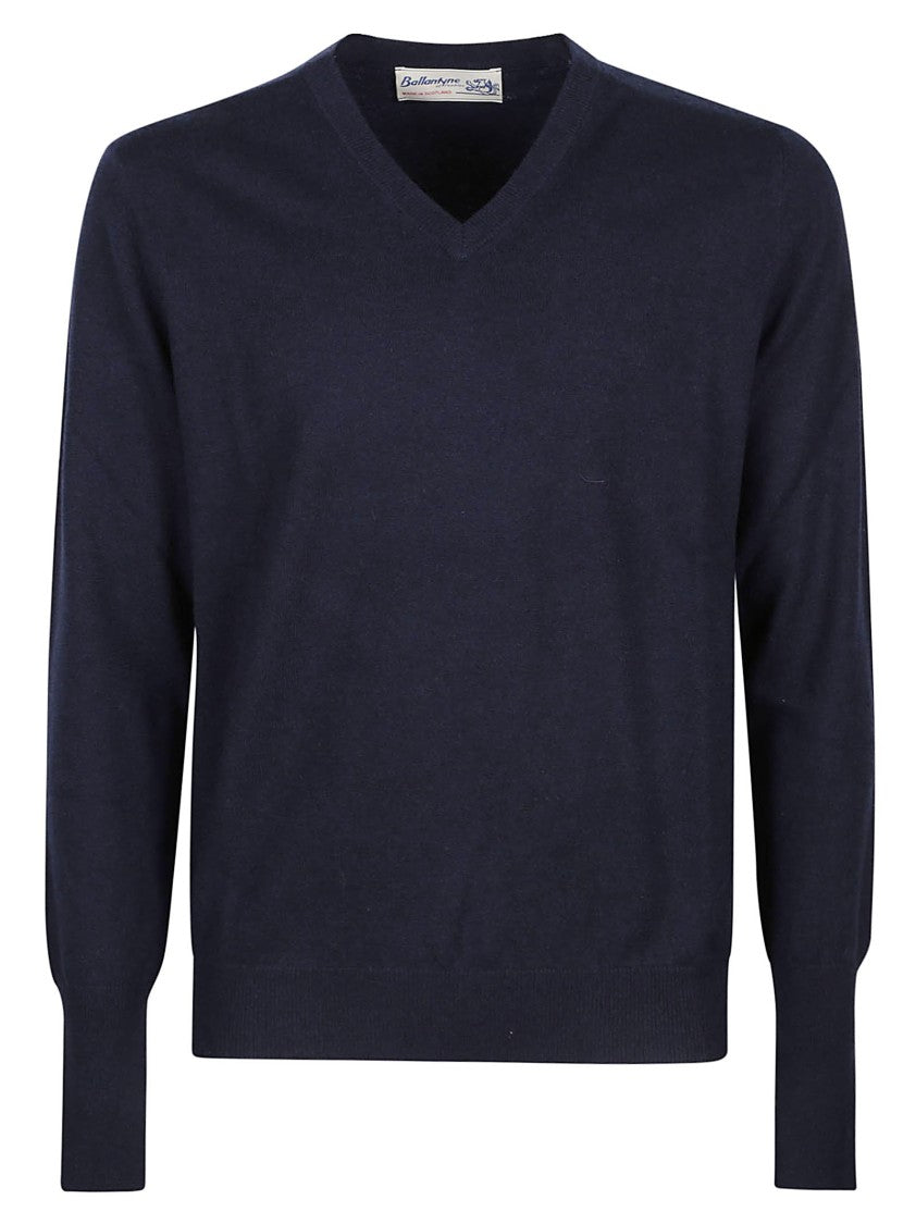 Ballantyne Plain V-Neck Cashmere Sweater