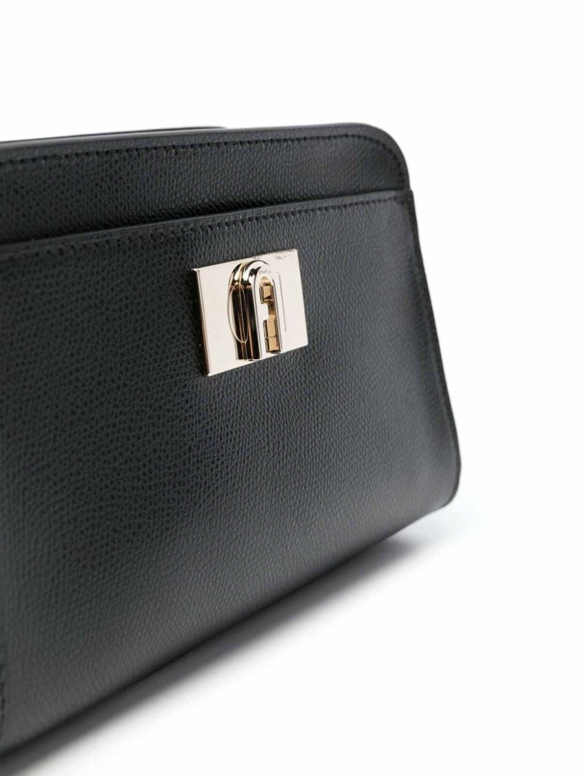 Furla Black Leather Shoulder Bag With Zip Closure