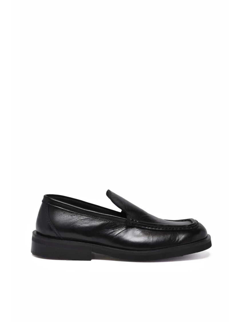 Poeve Black Leather Rounded Loafers
