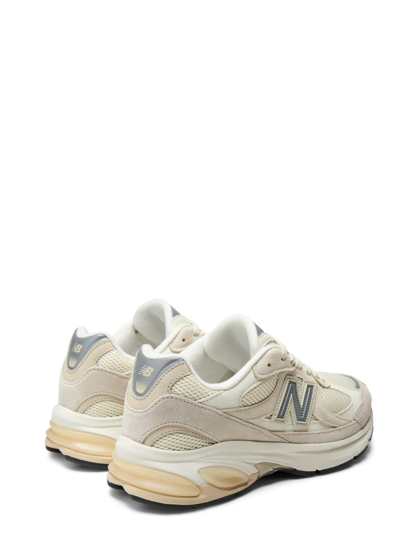 New Balance Suede And Mesh Sneakers With Cushioned Sole And Logo Accents