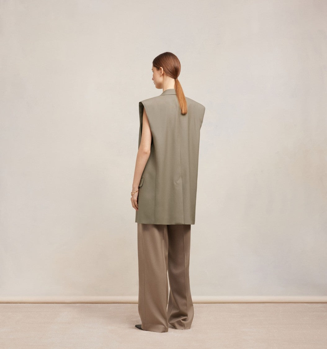 Ami Sleeveless Tailored Blazer With Notch Lapel