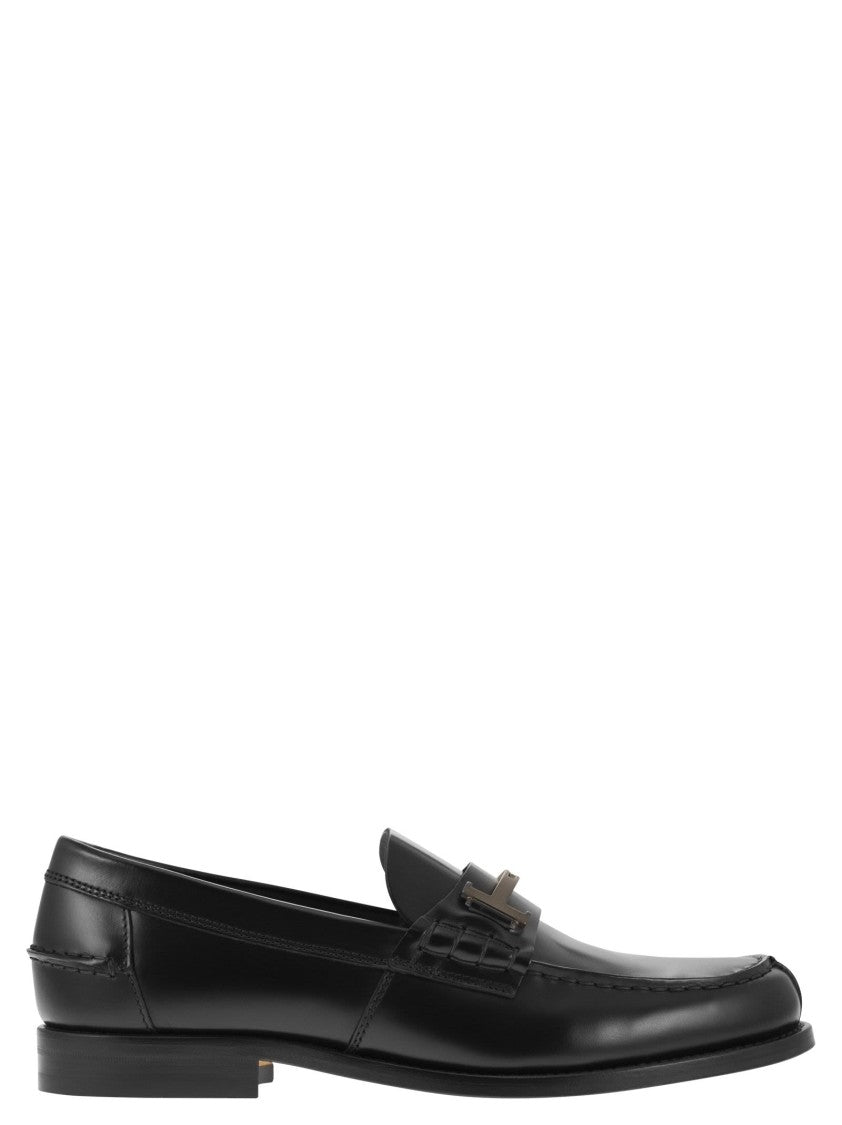 Tod's Leather Loafer With Iconic Metal T Accessory