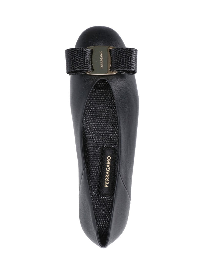 Ferragamo "Vanna" Ballet Flats – Black