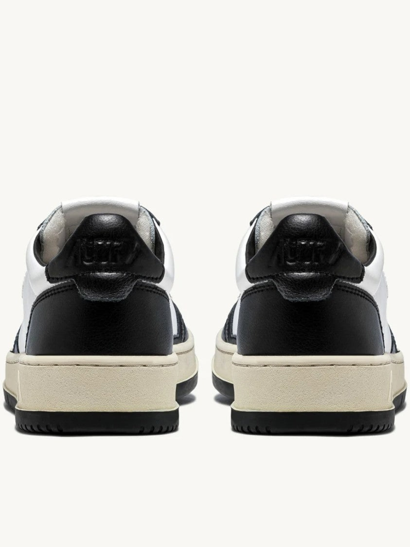 Autry Medalist Low Contrasting Leather Sneakers