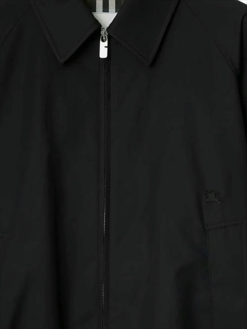 Burberry Minimalist Black Jacket With Zip Closure