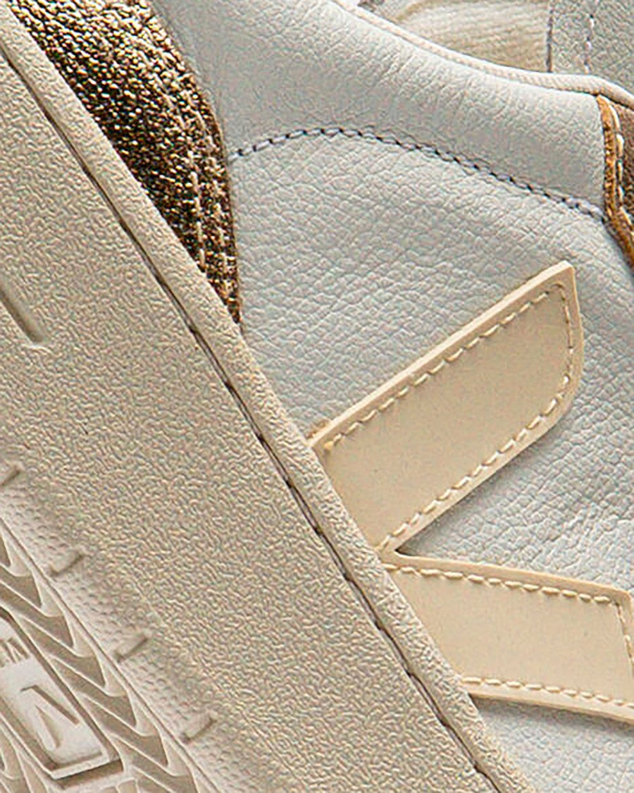 Veja V-90 White Limestone Platinum