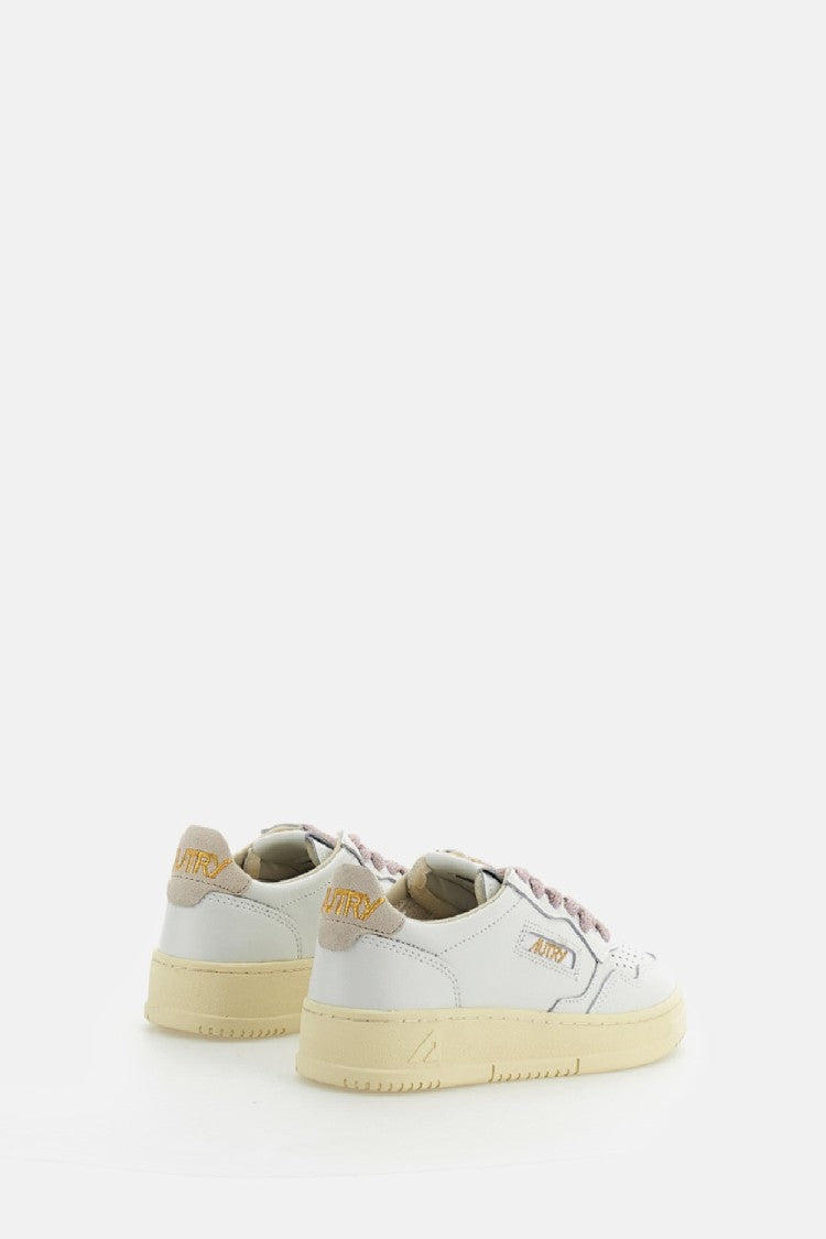 Autry White Medalist Low Leather Sneakers