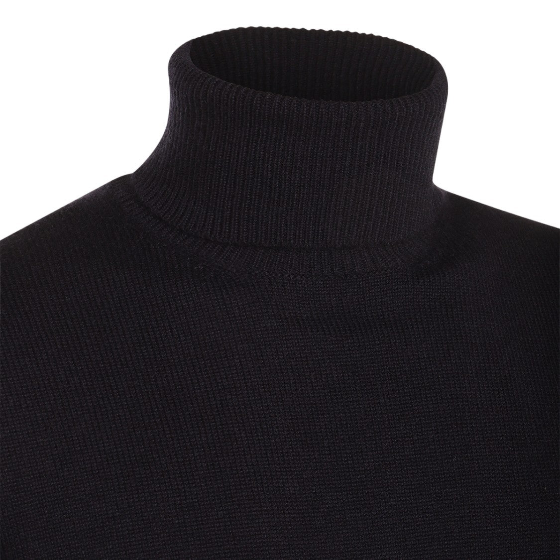 Malo Finely Ribbed Black Turtleneck Sweater