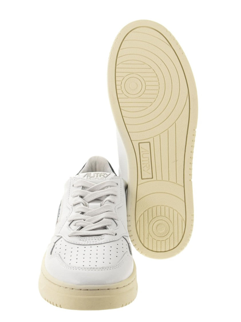 Autry Medalist Low - Leather Sneakers