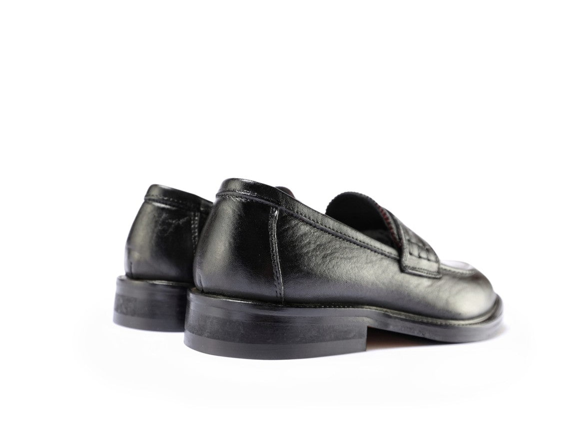 Ton Gout Buffalo Leather Loafers With Stitched Apron Front