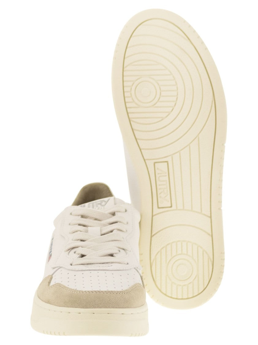 Autry Medalist Low - Two-Tone Leather Sneakers