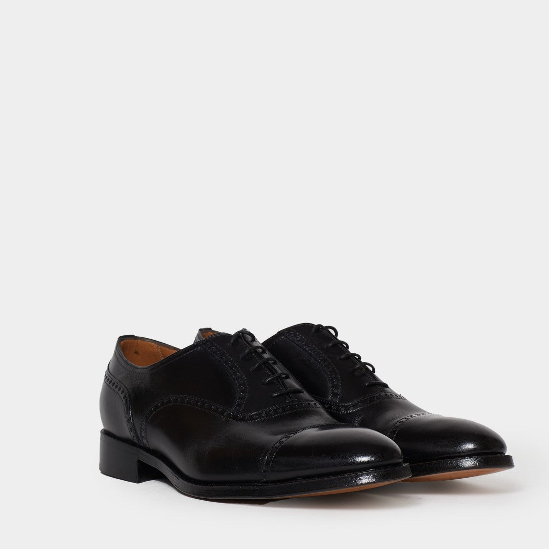 Gravati Hand-Sewn Laced Shoe, Oxford Model