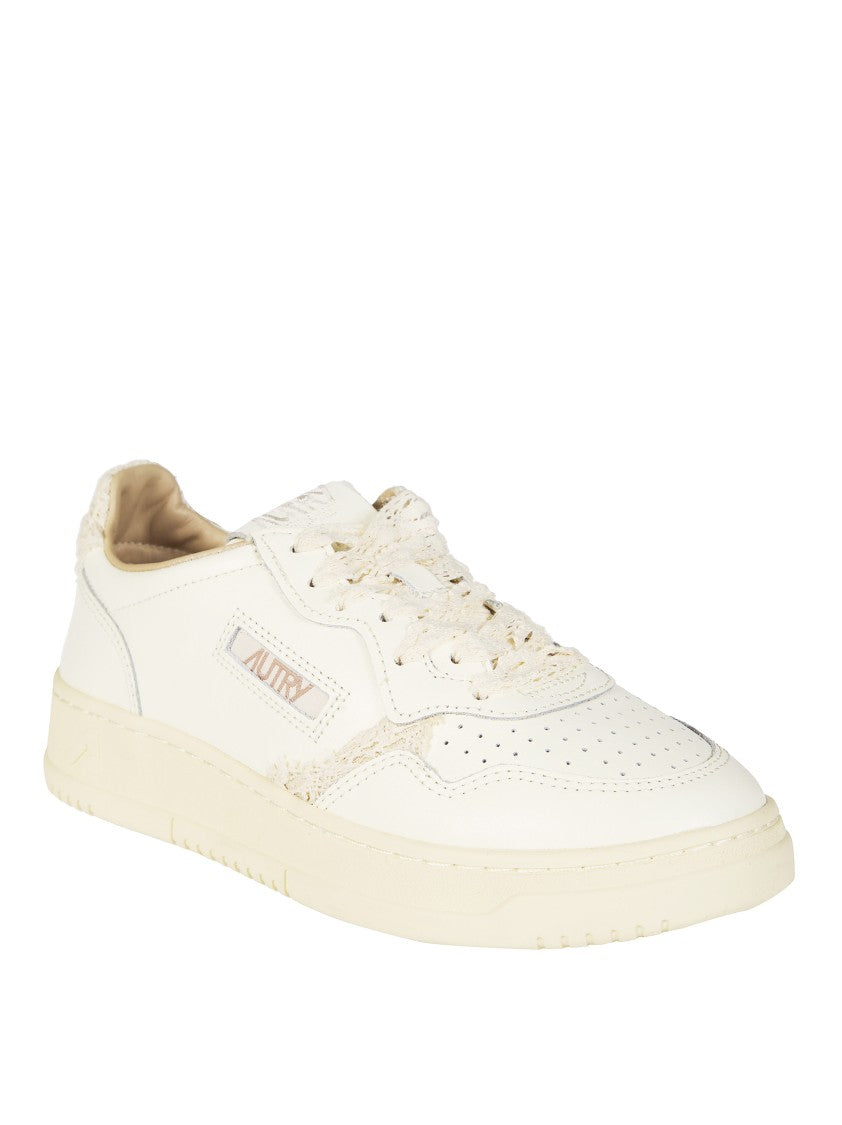 Autry White Medalist Low Mj01 Sneakers