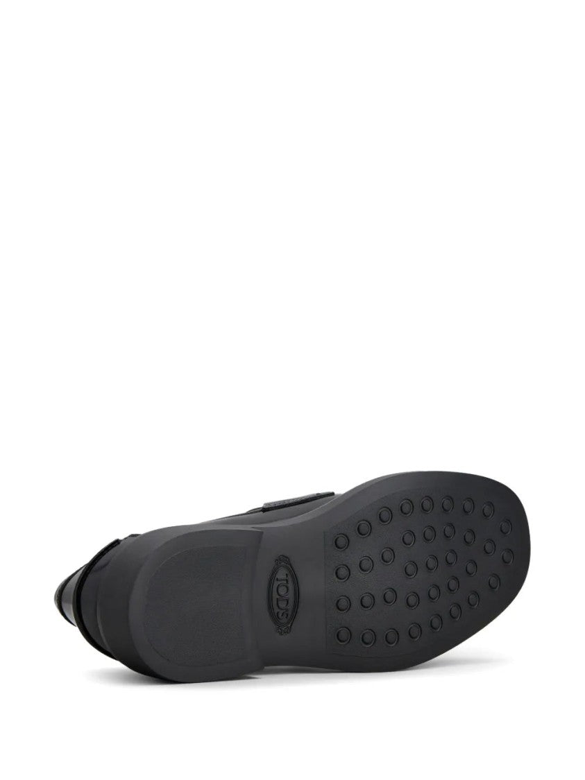 Tod's Glossy Black Leather Loafers With Decorative Emblem