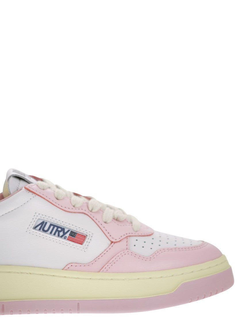 Autry Medalist Low - Two-Tone Leather Sneakers