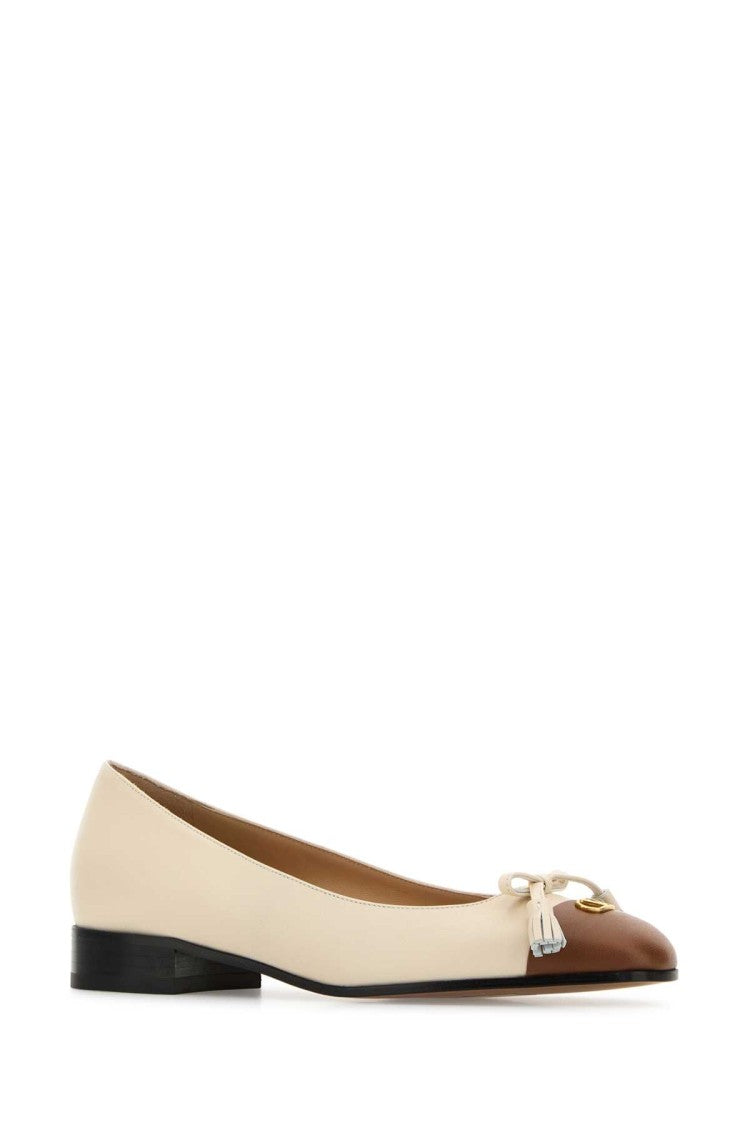 Valentino Garavani Ivory Leather Vlogo Signature Ballerinas