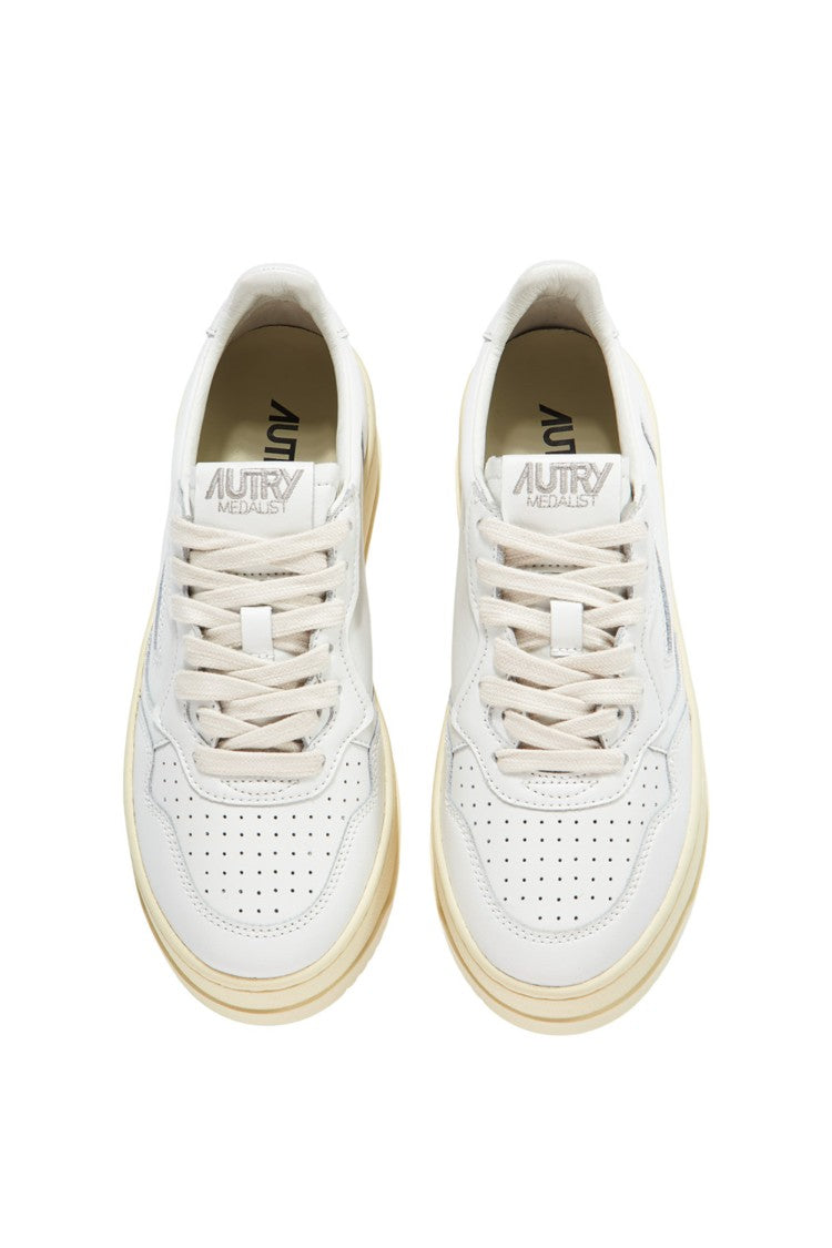 Autry Women’S Medalist Platform Leather Sneakers White