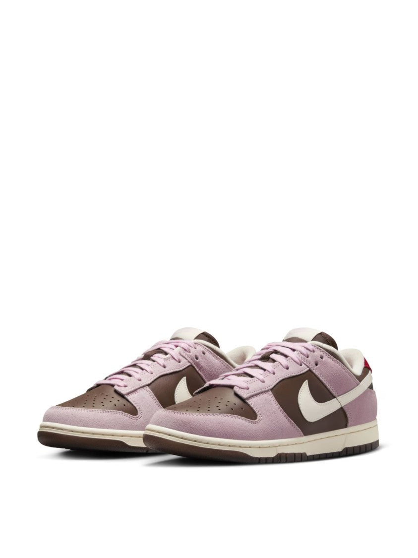 Nike Dunk Low Neapolitan Sneakers
