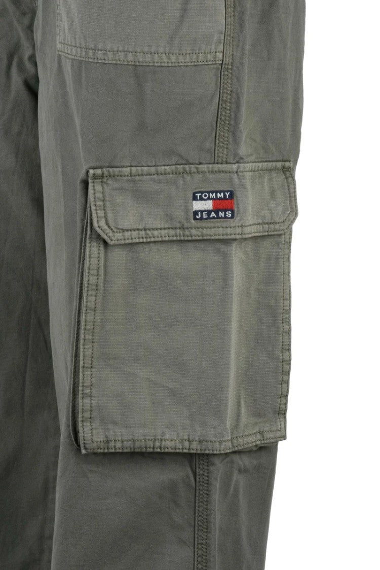 Tommy Jeans Wide-Leg Cargo Pants With Practical Patch Pockets
