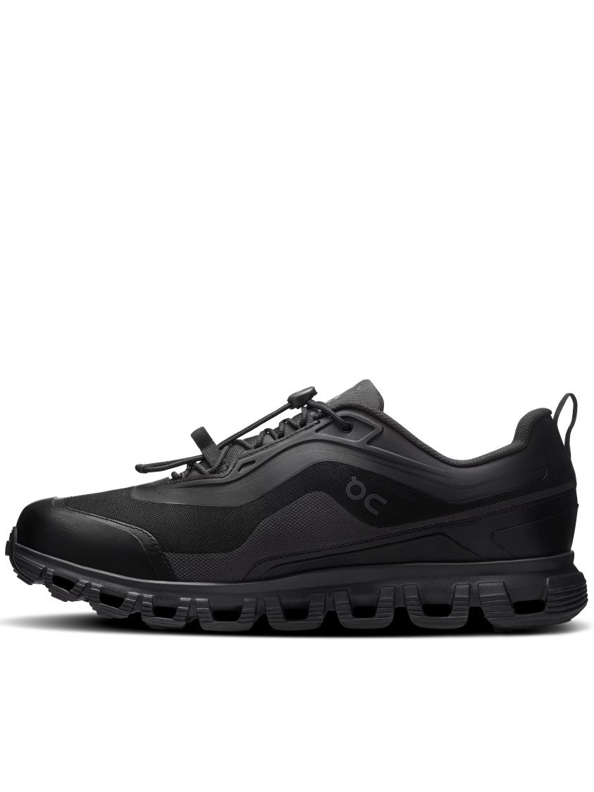 On Low-Profile Sport Shoes With Textured Sole And Quick-Lace System