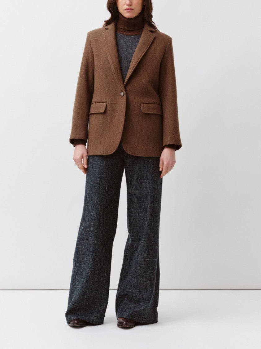 Diega Tailored Brown Blazer With Notched Lapels And Flap Pockets