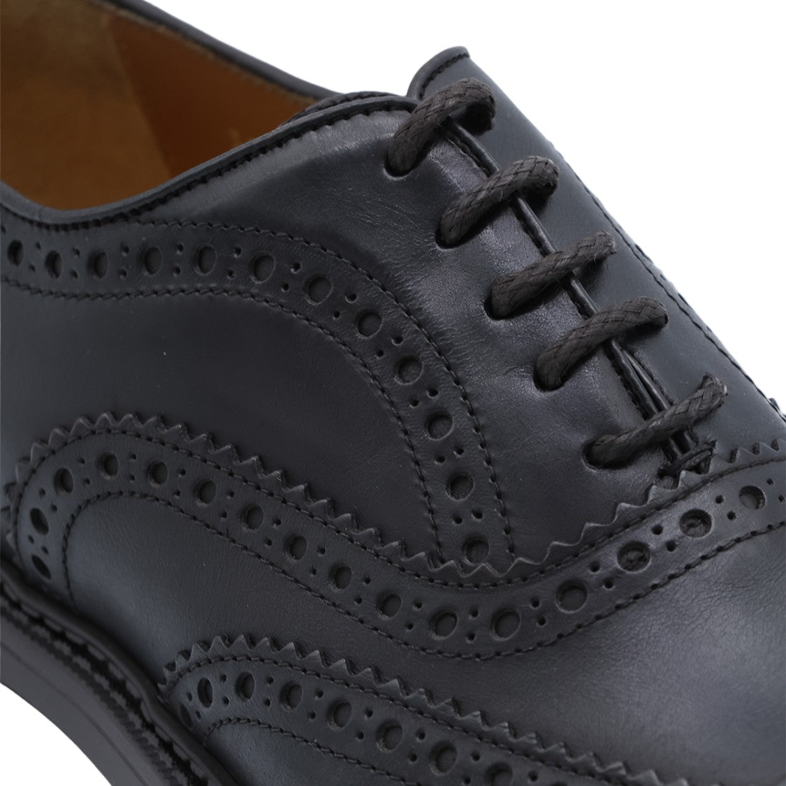Doucal's Classic Brogue Flat Shoes With Wingtip Detailing